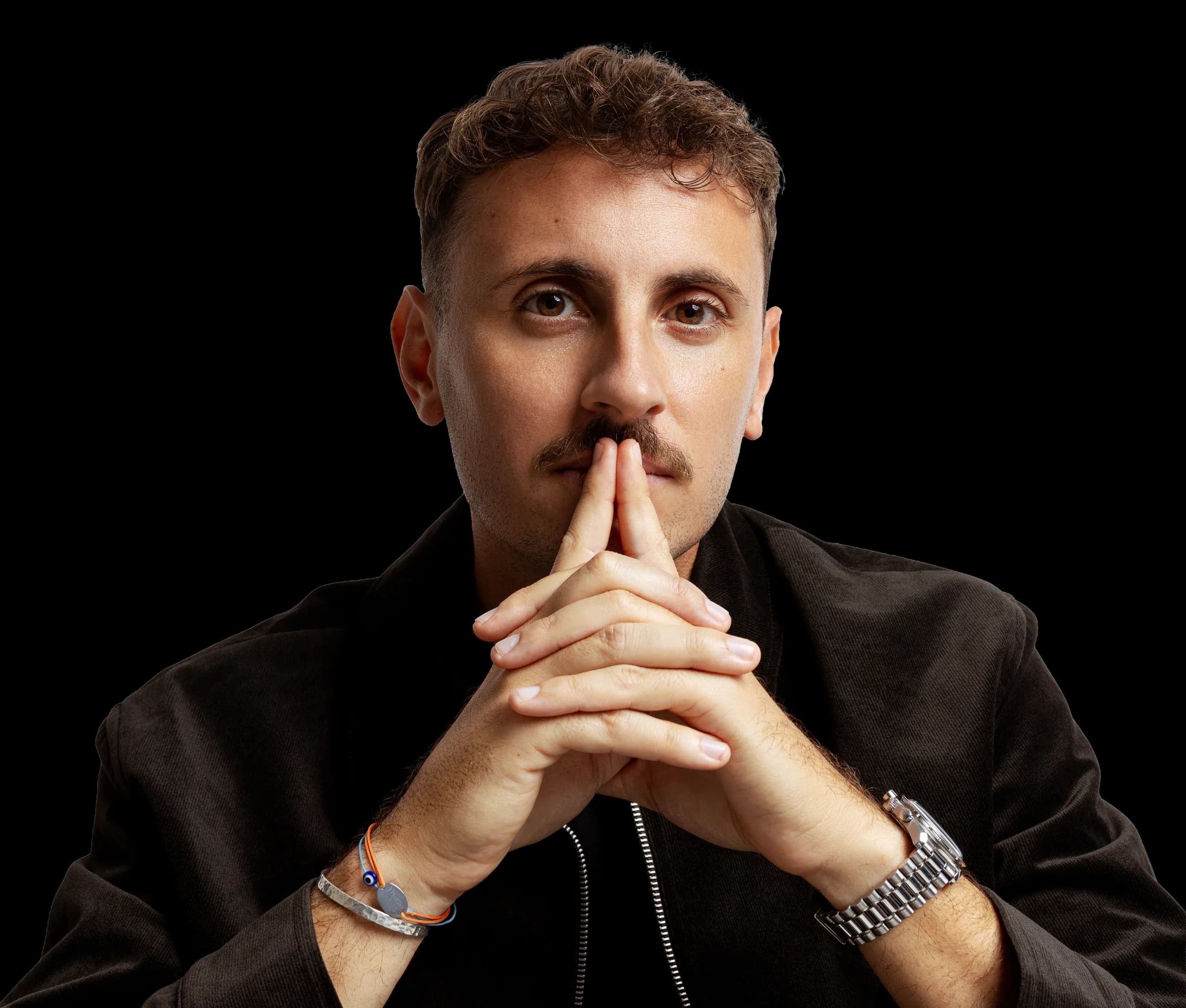 Portrait de Roman Blum, fondateur de SIEKLE, agence web, communication et formation IA près d'Avignon
