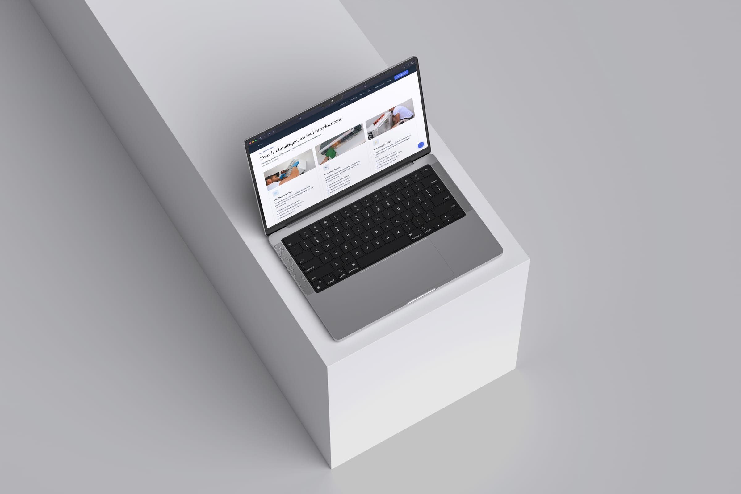 Page de services du site AC Provence sur un ordinateur portable